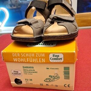 Finn Comfort Gray and Black Women's Sandals